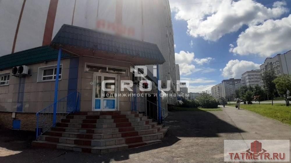 Аренда / Коммерческая / Public catering, Казань, Минская улица, 200 000 Сдается строенно- пристроенное помещение (200 кв.м.) в спальном районе микро-района Азино! Есть возможность снять с... - 1