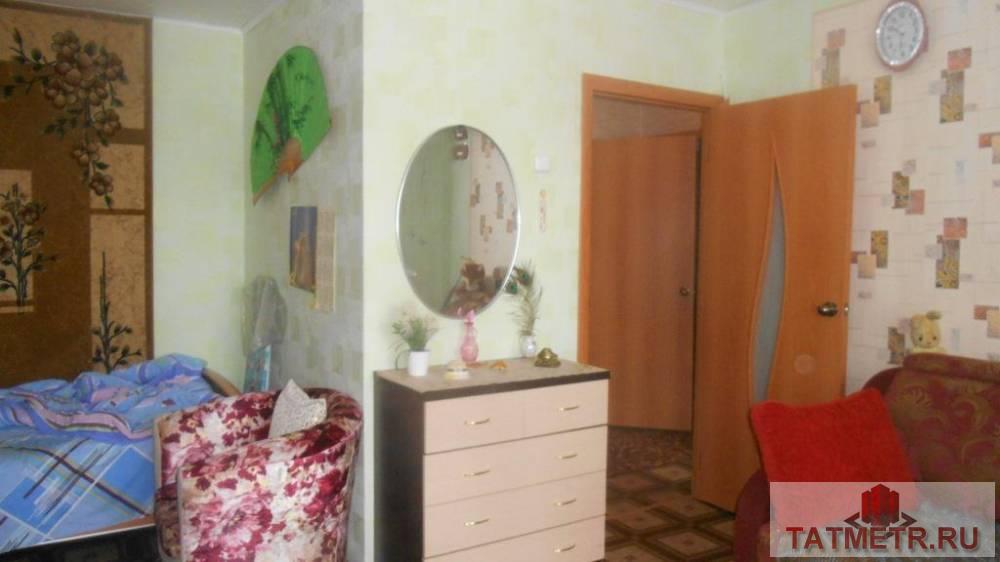 Продажа / Квартиры, пгт. Васильево, Ленина улица, 1 850 000 Продается отличная однокомнатная квартира в пгт. Васильево. Квартира уютная, просторная в отличном состоянии. Окна... - 1
