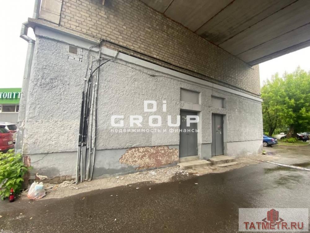 Аренда / Коммерческая / Free purpose, Казань, улица Декабристов, 82 500 Сдается 55 кв.м. на первой линии высокого пешеходного трафика ул. Декабристов. — 3 минуты до станции метро Яшьлек —...