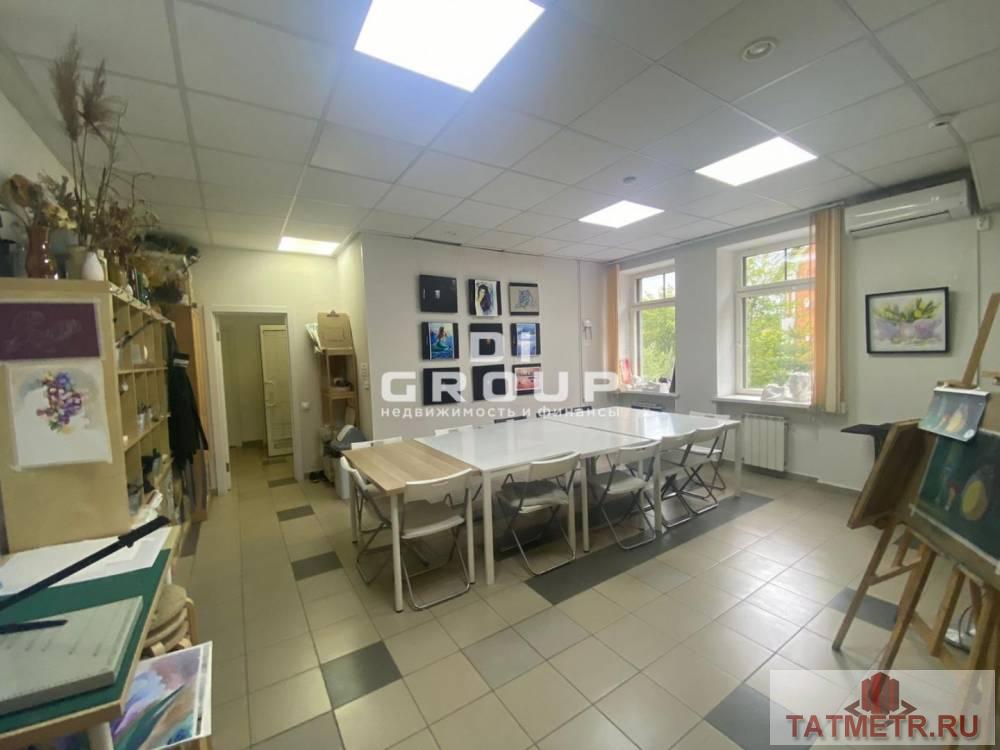 Коммерческая / Аренда / Офисы, Казань, улица Бутлерова, 15 000 Сдам офис 15кв.м в центре на 1-ом этаже . Основные характеристики: — помещение расположено в БЦ; — отдельная входная... - 1