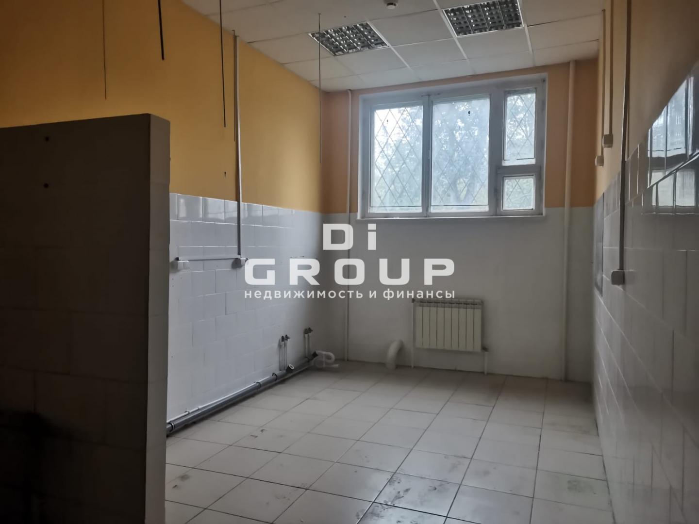 Коммерческая / Аренда / Офисы, Казань, улица Маршала Чуйкова, 140 000 Предлагается к аренде помещение по ул. Чуйкова. Характеристики объекта: — отдельный вход; — большой пешеходный... - 2