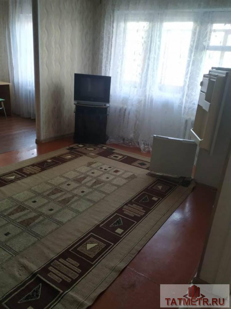 Аренда / Жилая / Квартира, Зеленодольск, Гоголя улица, 10 000 Сдается отличная квартира в центре города Зеленодольск. В квартире две комнаты, имеется диван, два кресла, шкаф,...