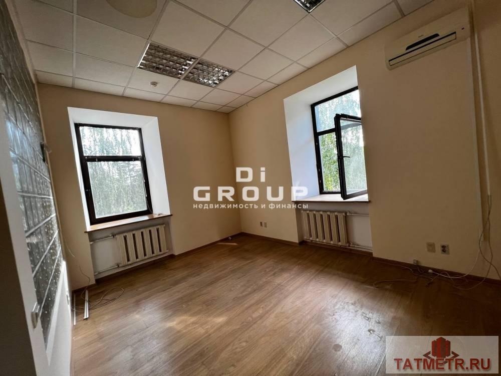 Коммерческая / Аренда / Офисы, Казань, Кировский район, 84 000 Сдается офис 140 кв.м. в Кировском районе Характеристики: — охраняемая территория — парковка — новый ремонт — санузел... - 8