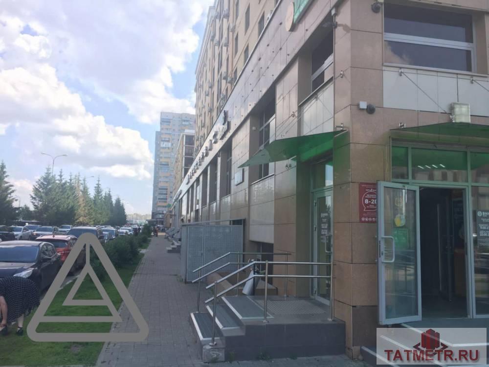 Аренда / Коммерческая / Free purpose, Казань, проспект Альберта Камалеева, 232 400 Сдается торговое помещение 1 этаж площадь 280 кв.м В отличном состоянии. В помещении: — Электричество — Интернет...