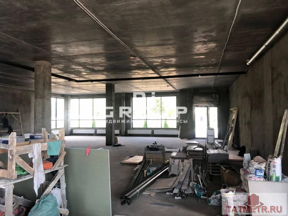 Аренда / Коммерческая / Warehouse, Казань, Беломорская улица, 600 000 000 Сдается в аренду помещение в Авиастроительном районе. Назначение: торговля, склад. Площадь 1000 кв.м., рабочая высота... - 6