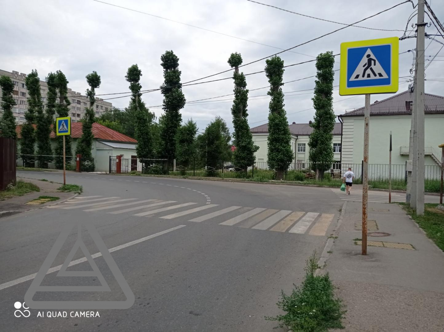 Продаю дом в центре города по адресу. ул Братская д. 2.  Площадь 400 кв.м , участок площадью 9.31 соток.... - 10