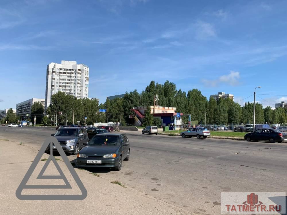 Сдается Помещение по проспекту Антонова 18. Торговом центре «Фермер»  В отличном состоянии.  В помещении: — Телефон —... - 8