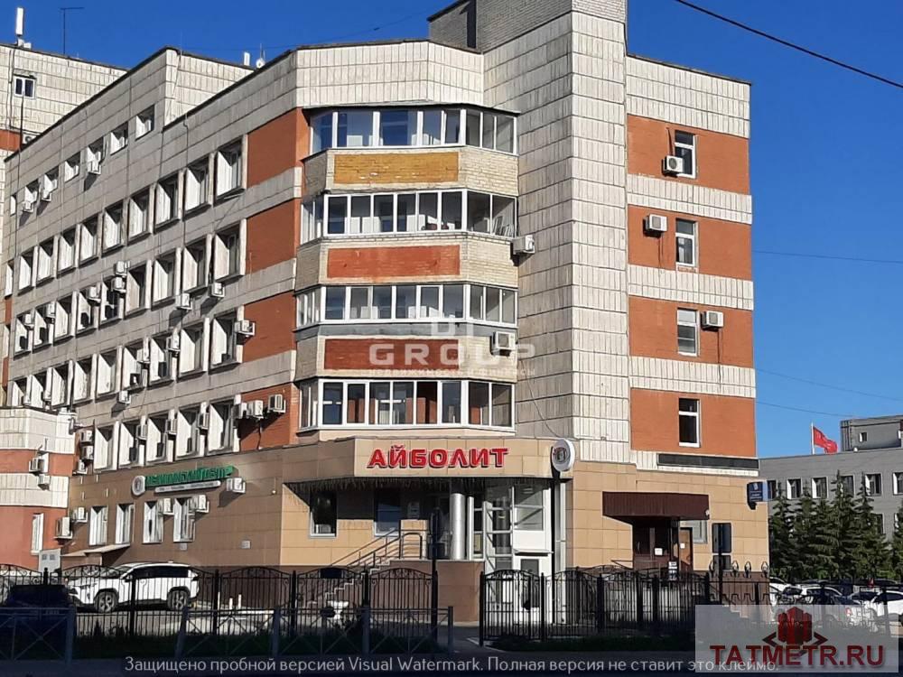 Продажа / Коммерческая / Office, Казань, улица Маршала Чуйкова, 29 900 000 Продам офисное помещение в бизнес-центре в Ново-Савиновском районе. — площадь 496 кв.м., первая линия, второй этаж; —...