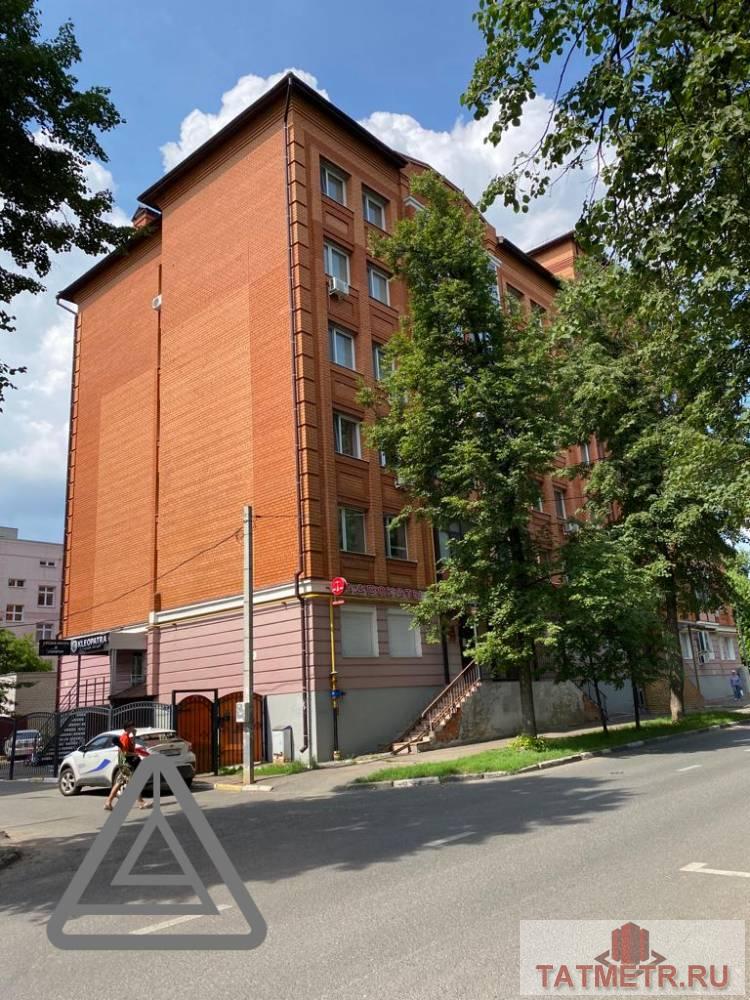 Коммерческая / Аренда / Офисы, Казань, улица Лейтенанта Шмидта, 80 000 Сдается офисное помещение 82 кв.м по адресу: Лейтенанта Шмидта 34/18 . В хорошем состоянии В помещении — Телефон —...