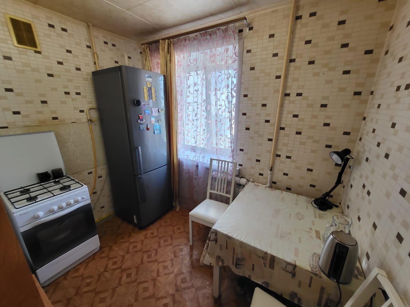 Продажа / Квартиры, Зеленодольск, Ленина улица, 2 190 000 Продаётся светлая, солнечная, уютная квартира с нишей в г. Зеленодольск. Сделан качественный ремонт, окна... - 2