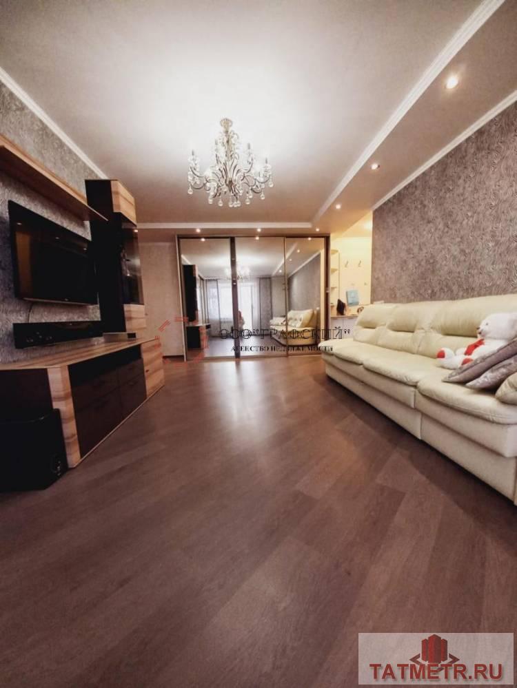 Аренда / Жилая / Квартира, Казань, улица Аделя Кутуя, 35 000 Сдаю шикарную трехкомнатную квартиру на долгий срок! Квартира очень уютная, просторная, светлая. Сделан современный... - 4