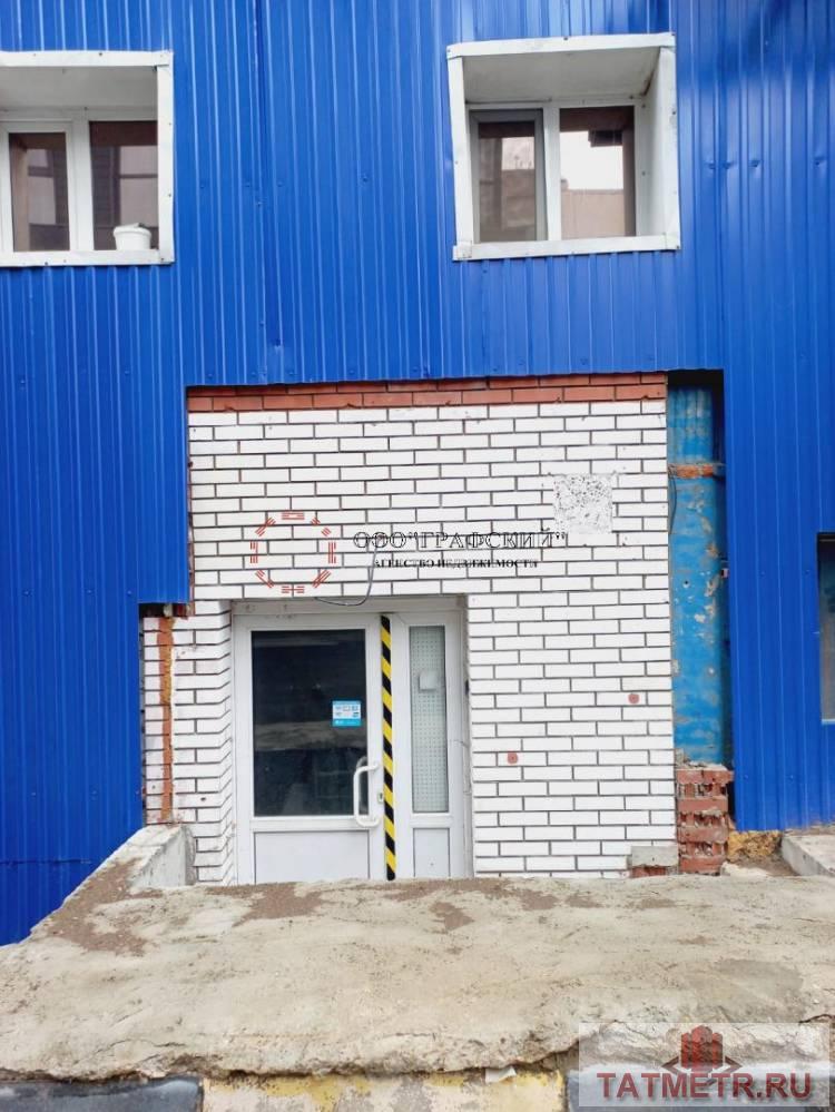 Продажа / Коммерческая / Retail, Казань, улица Фрунзе, 6 300 000 Продаю помещение 96 кв. м. в ТЦ на цокольном этаже. ТЦ расположен на первой линии с высоким пешеходным и... - 1