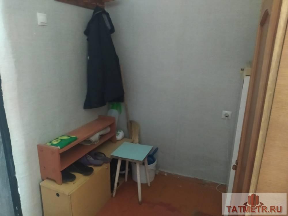 Продается уютная комната в г. Зеленодольск. В комнате выделена своя кухонная зона, санузел на 3 семьи, душевая общая.... - 2