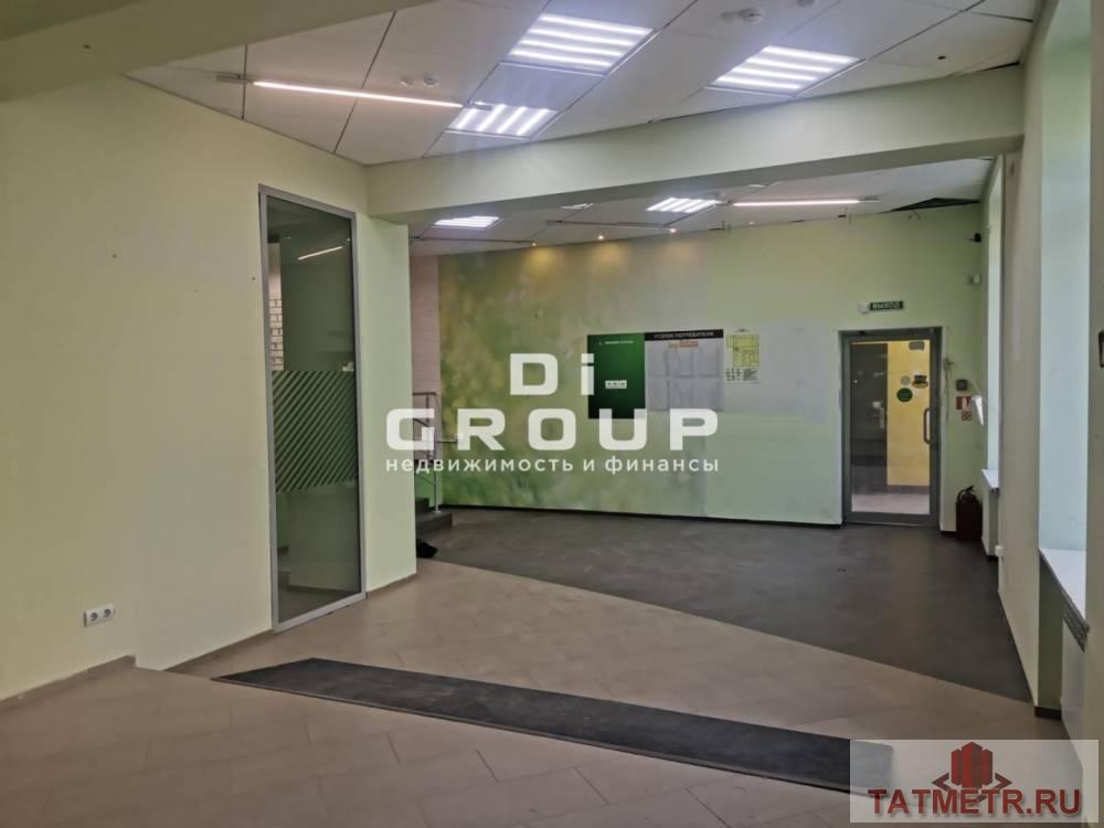 Продажа / Коммерческая / Office, Казань, улица Гагарина, 17 000 000 Нежилое помещение на 1 этаже по ул.Гагарина. 1 линия. Большой пешеходный и автомобильный трафик.Отдельный вход.... - 4