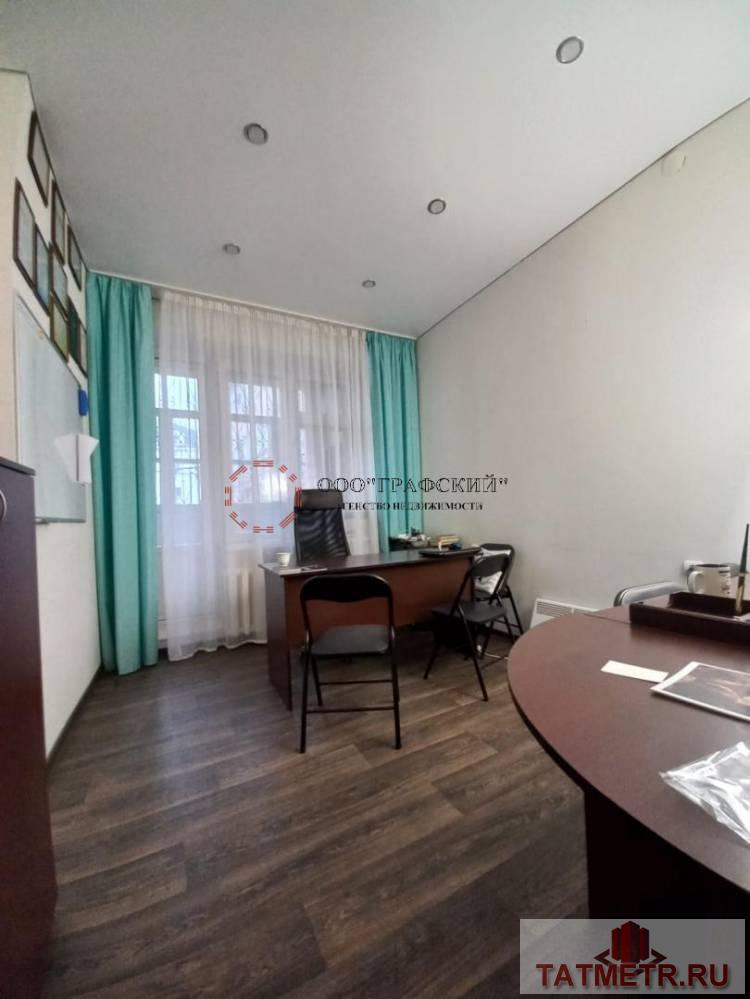 Продажа / Коммерческая / Office, Казань, Петербургская улица, 8 190 000 Продаю помещение в самом центре города. Большой пешеходный и автомобильный трафик. Идеально под офис,... - 1