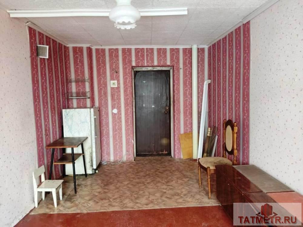 Продается отличная комната со статусом квартиры в самом центе г. Зеленодольск. Комната просторная, уютная, светлая....