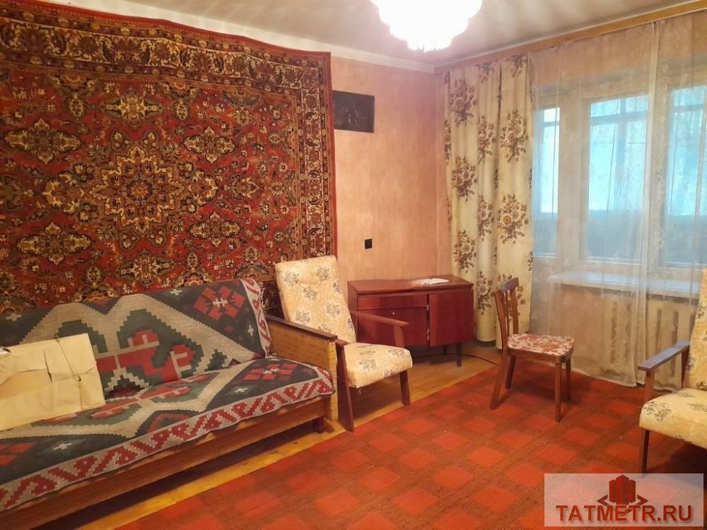 Продажа / Комнаты, Зеленодольск, Вали Хазиева улица, 897 531 Продаётся большая, светлая комната с трёхметровой лоджией в трехкомнатной квартире в г. Зеленодольск. Санузел...