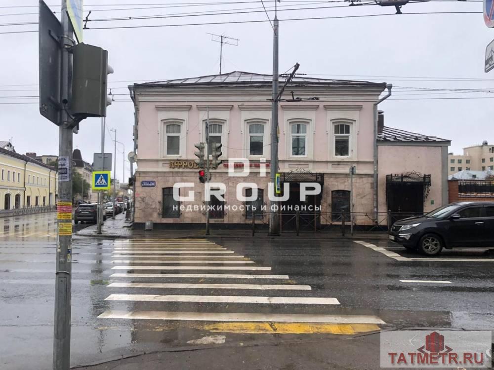 Коммерческая / Аренда / Офисы, Казань, Московская улица, 120 000 Сдается в аренду помещение свободного назначения площадью 100 м² на первом этаже. — Большой автомобильный и... - 1