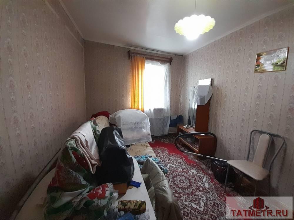 Продажа / Жилая / Дом с участком, Зеленодольск, Лиственная улица, 4 947 000 Продаётся дом, построенный из кирпича в г. Зеленодольск. В доме просторный зал с большими окнами, две спальные... - 3