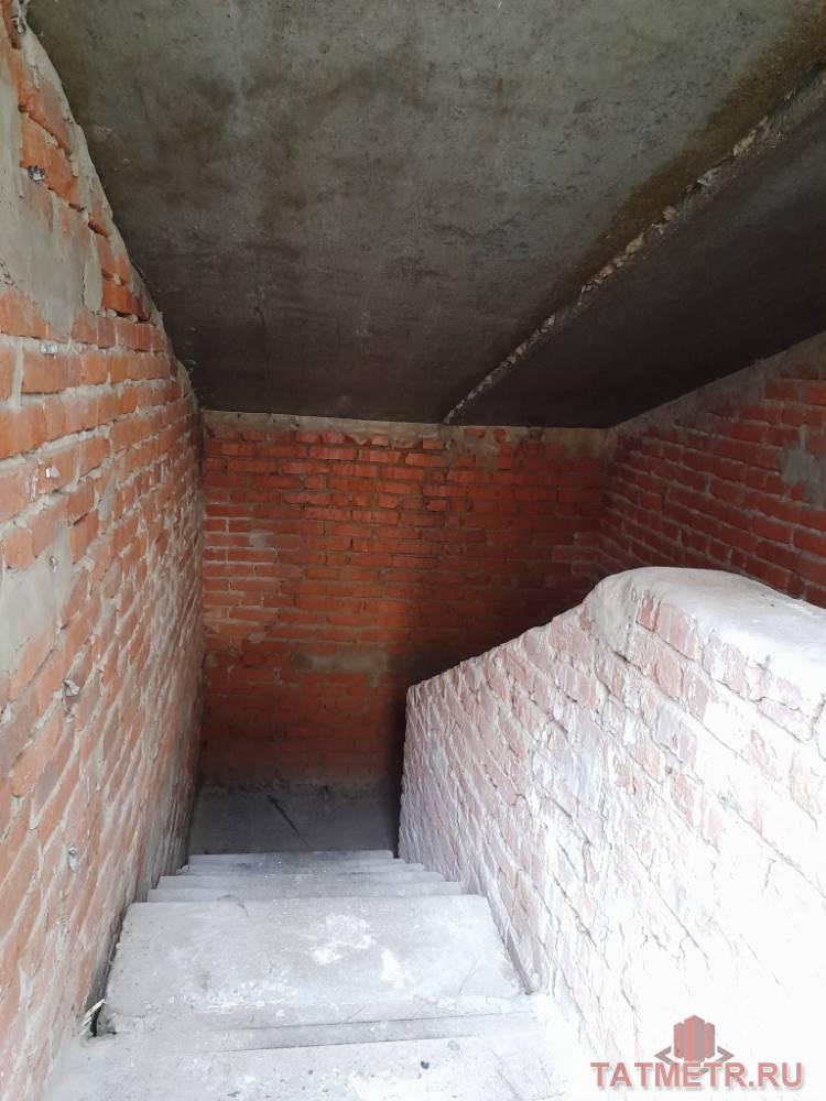 Продажа / Гаражи, Зеленодольск, Ленина улица, 120 000 Продается погреб площадью 6 кв.м в г. Зеленодольска. Погреб кирпичный, входная дверь металлическая. В погреб ведет...
