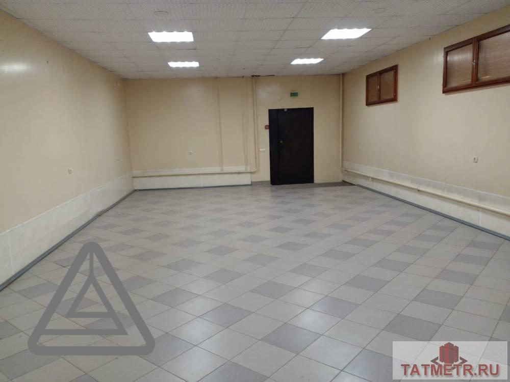 Аренда / Коммерческая / Warehouse, Казань, улица Татарстан, 54 000 Сдается помещение по адресу Татарстан 52 в хорошем состоянии В помещении: Электричество Отопление Запасной вход... - 1
