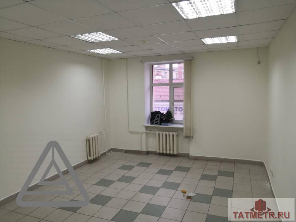Аренда / Коммерческая / Free purpose, Казань, улица Тази Гиззата, 221 100 Сдается торгово- офисное помещение по адресу: ул. Тази Гиззата 4 . В отличном состоянии. (1 этаж) . В помещении: —...