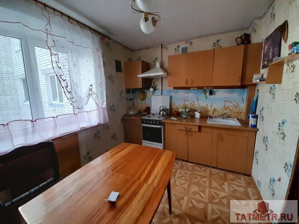 Продажа / Квартиры, Зеленодольск, Комсомольская улица, 5 093 000 Продается трехкомнатная квартира на среднем этаже в центре г. Зеленодольск. Комнаты большие, светлые, из гостиной... - 3