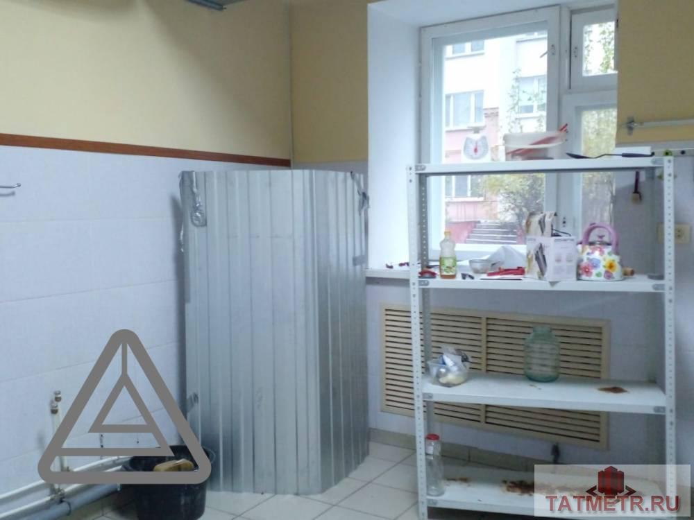 Аренда / Коммерческая / Free purpose, Казань, улица Аделя Кутуя, 140 000 Сдается помещение 190 кв.м по адресу: Аделя Кутуя 44А. В состоянии хорошем В помещении: — Интернет — Электричество —... - 11