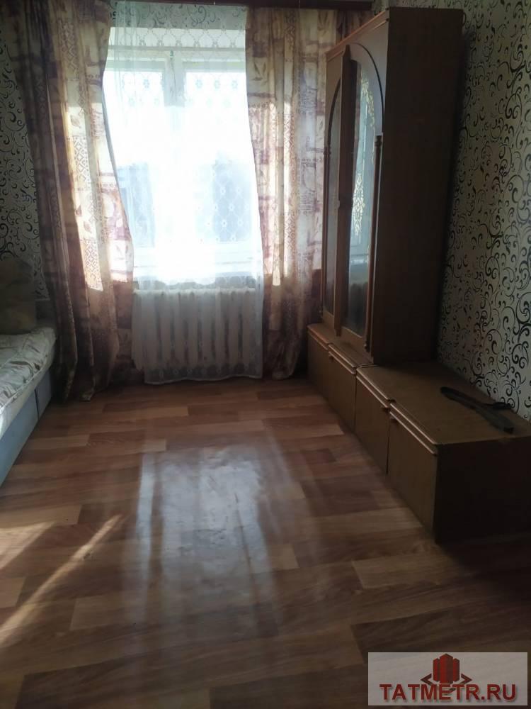Аренда / Комнаты, Волжск, Дружбы улица, 3 000 Сдается комната в г. Волжск. Из мебели есть: диван, шкаф, стол.