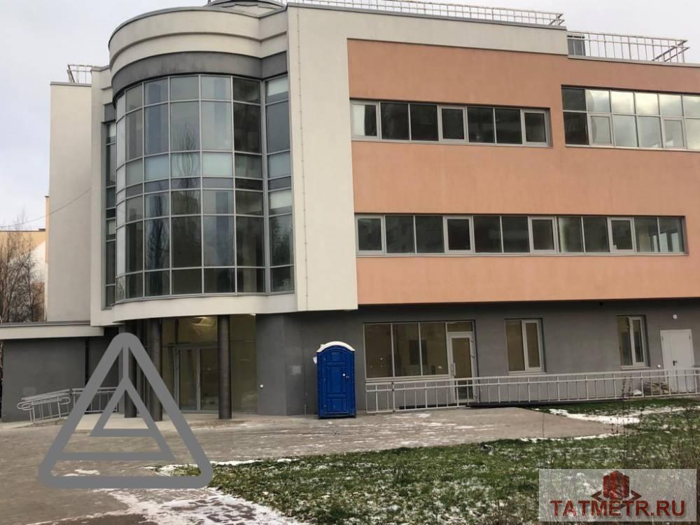 Аренда / Коммерческая / Free purpose, Казань, Проспект Победы, 1 500 000 Сдается новое отдельно стоящее 5-этажное здание по адресу Проспект Победы 172 на первой линии в центре... - 4