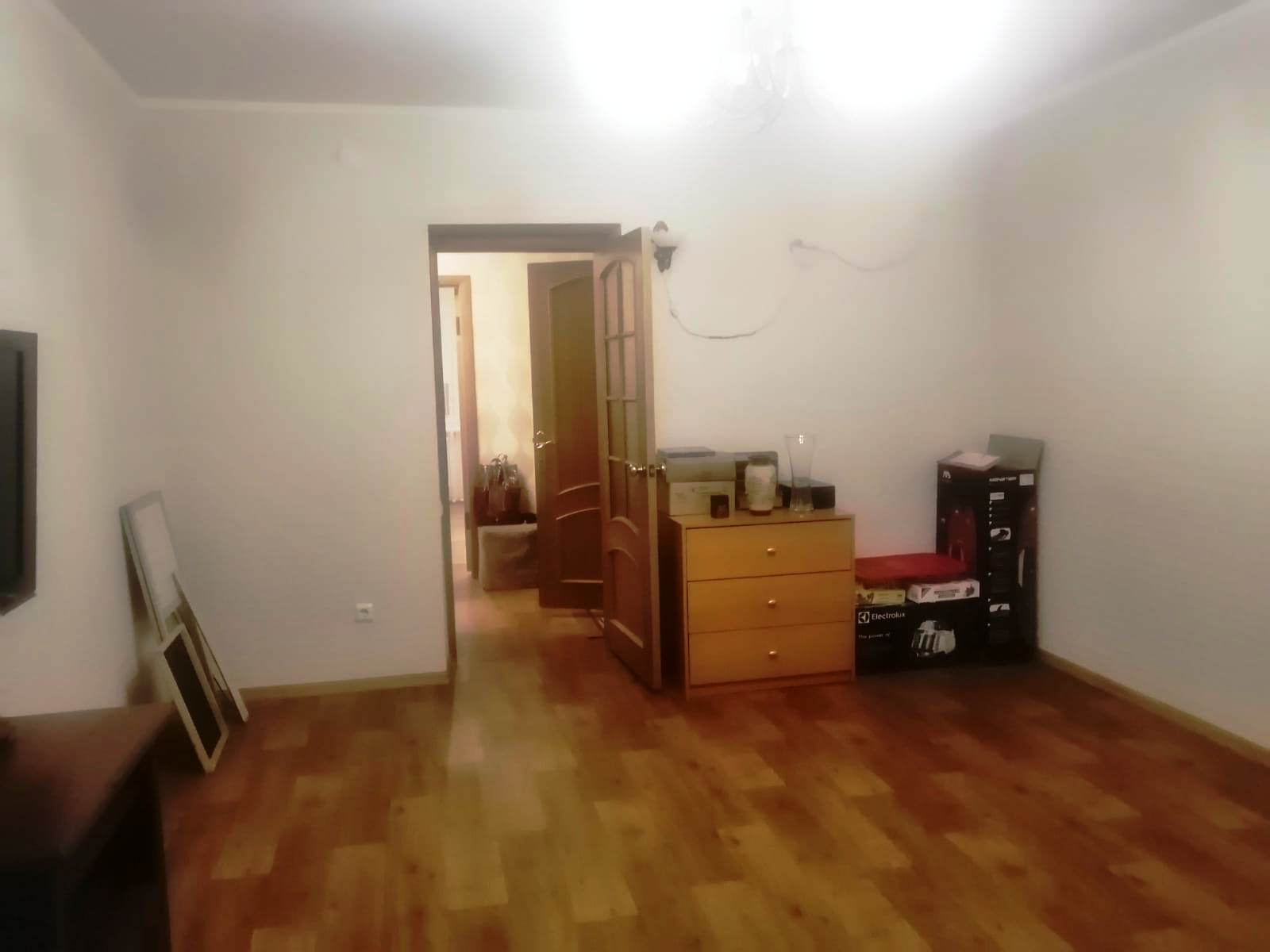 Продается отличная 3-х комнатная квартира улучшенной планировки на среднем этаже кирпичного дома в г. Зеленодольск.... - 1