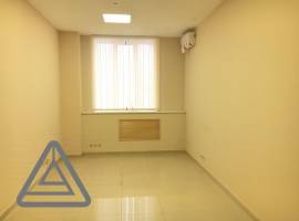 Сдается офисное помещение по адресу Парижской Коммуны 26. В...