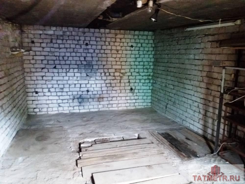 Продажа / Гаражи, Зеленодольск, гск. Песчаный карьер, 4 000 Сдается отличный, кирпичный гараж в мкр. Мирный г. Зеленодольск. Есть свет, погреб, дровяная печка, ворота...
