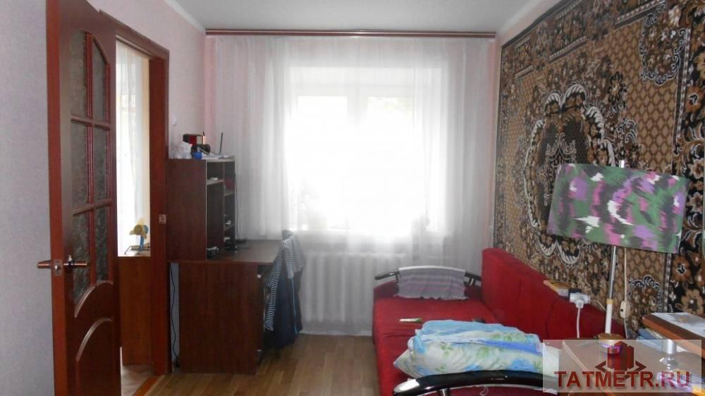Продажа / Квартиры, Зеленодольск, Космонавтов улица, 3 098 000 Продается отличная двухкомнатная квартира в самом центре города Зеленодольск. Комнаты просторные, уютные в отличном... - 1