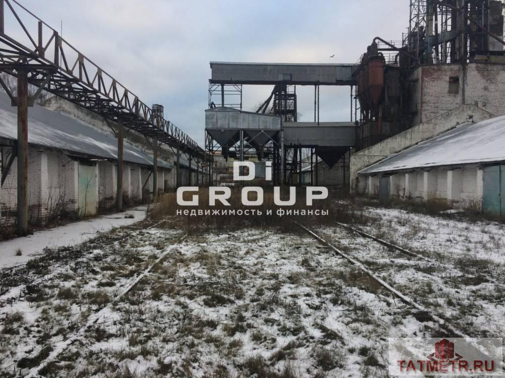 Аренда / Коммерческая / Warehouse, Казань, Хлебозаводская улица, 300 000 Сдаю в аренду неотапливаемый склад с ж/д веткой на ул. Хлебозаводская 7, площадью от 200 м2 до 10 тыс. м2. Размеры... - 1