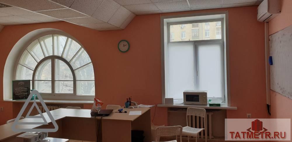 Продажа / Коммерческая / Office, Казань, улица Декабристов, 5 880 000 Продается Готовый Арендный бизнес- помещение по адресу: г. Казань, ул. Декабристов 156 Общая площадь — 65.4 м.кв.... - 3