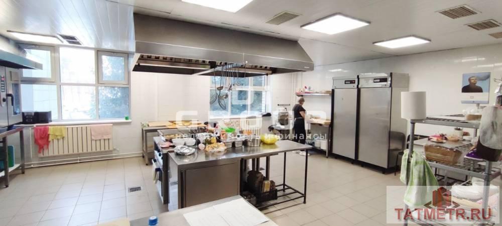 Аренда / Коммерческая / Public catering, Казань, улица Патриса Лумумбы, 255 700 Сдам помещение без комиссии под банкетный зал по ул. П. Лумумбы, д.44 на первом этаже многоквартирного жилого дома. В... - 2