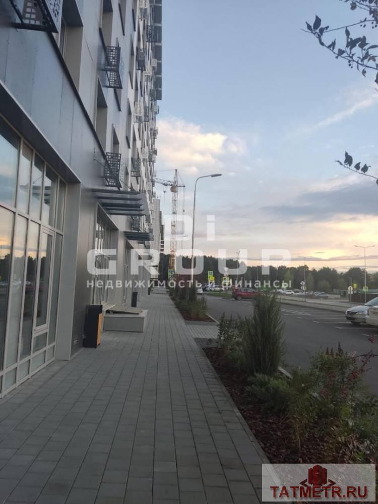 Продажа / Коммерческая / Office, Казань, улица Азата Аббасова, 25 342 000 Продается отличное помещение свободного назначения пл. 181 кв.м на 1 линии в ЖК Весна 2. Помещение торцевое, открытой... - 1