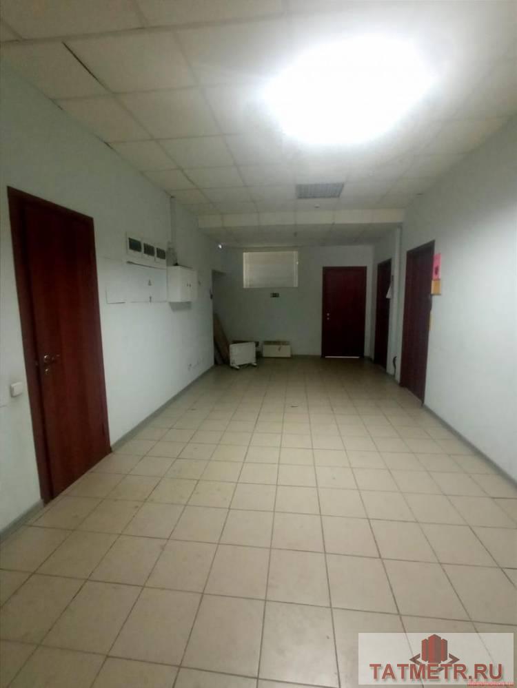 Продажа / Коммерческая / Office, Казань, улица Карла Маркса, 11 200 000 Продается блок офис в центре города. Дом расположен на пересечении улиц Карла Маркса и Гоголя. Яркий фасад, выполнен... - 2