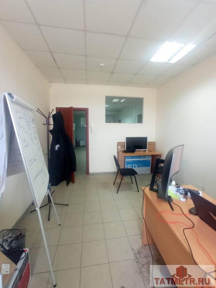 Продажа / Коммерческая / Office, Казань, улица Карла Маркса, 11 200 000 Продается блок офис в центре города. Дом расположен на пересечении улиц Карла Маркса и Гоголя. Яркий фасад, выполнен... - 3