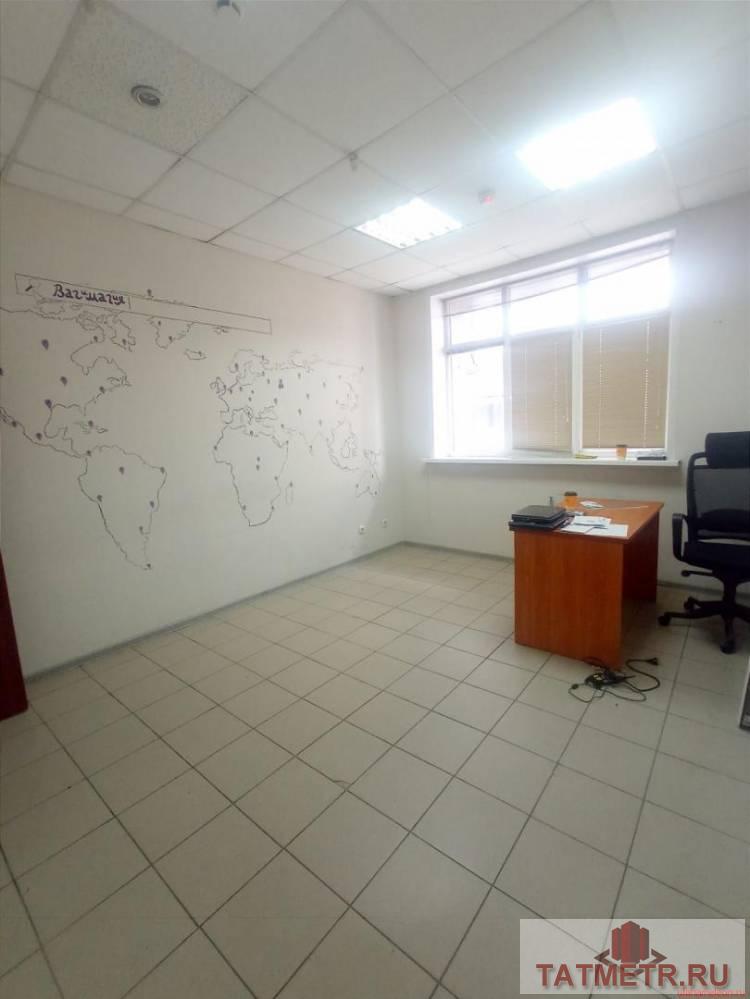 Продажа / Коммерческая / Office, Казань, улица Карла Маркса, 11 200 000 Продается блок офис в центре города. Дом расположен на пересечении улиц Карла Маркса и Гоголя. Яркий фасад, выполнен... - 6