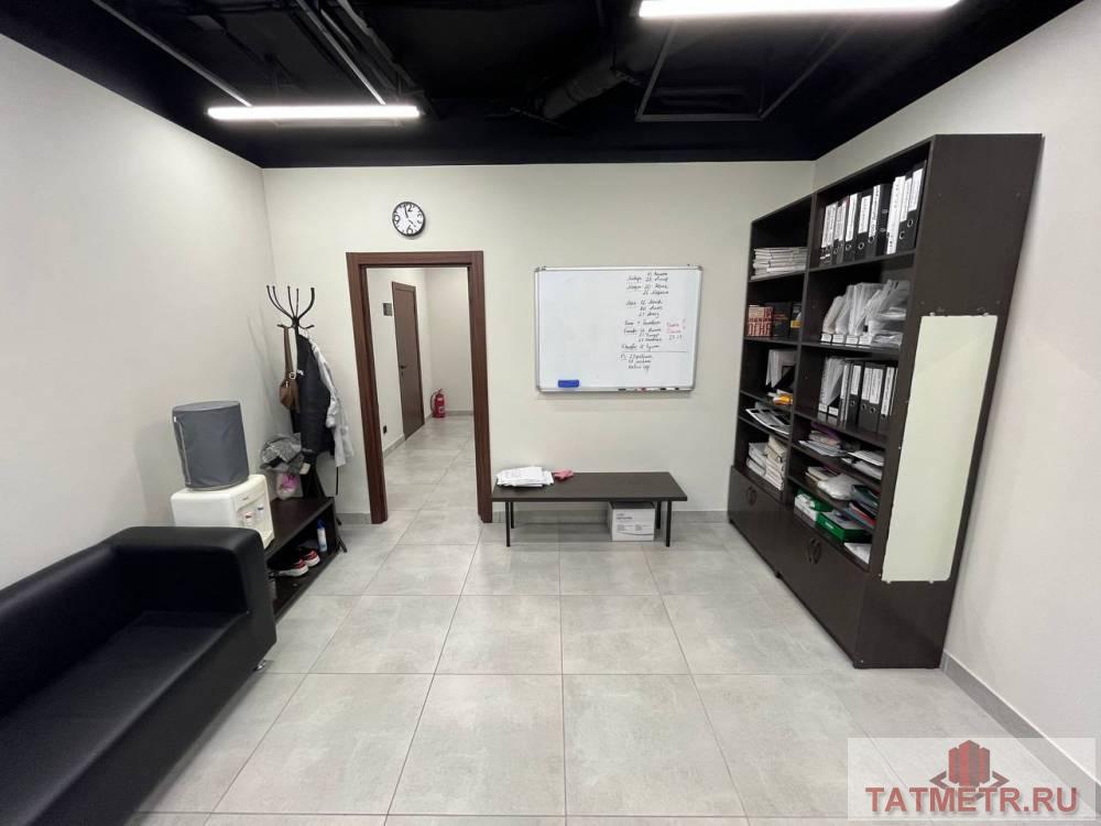 Продажа / Коммерческая / Office, Казань, 27 499 000 Продается офис по адресу Г.Кариева д.6, ЖК ХХI век. основные характеристики: — 3 входа (два с первой линии, один со... - 16
