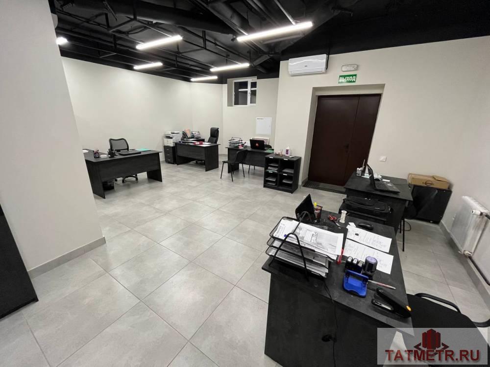 Продажа / Коммерческая / Office, Казань, 27 499 000 Продается офис по адресу Г.Кариева д.6, ЖК ХХI век. основные характеристики: — 3 входа (два с первой линии, один со... - 26