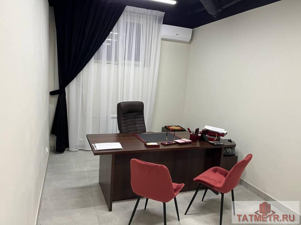 Продажа / Коммерческая / Office, Казань, 27 499 000 Продается офис по адресу Г.Кариева д.6, ЖК ХХI век. основные характеристики: — 3 входа (два с первой линии, один со... - 34