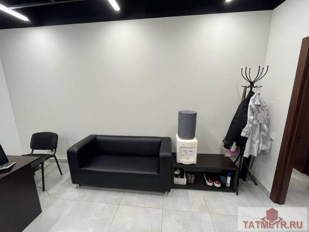 Продажа / Коммерческая / Office, Казань, 27 499 000 Продается офис по адресу Г.Кариева д.6, ЖК ХХI век. основные характеристики: — 3 входа (два с первой линии, один со... - 6