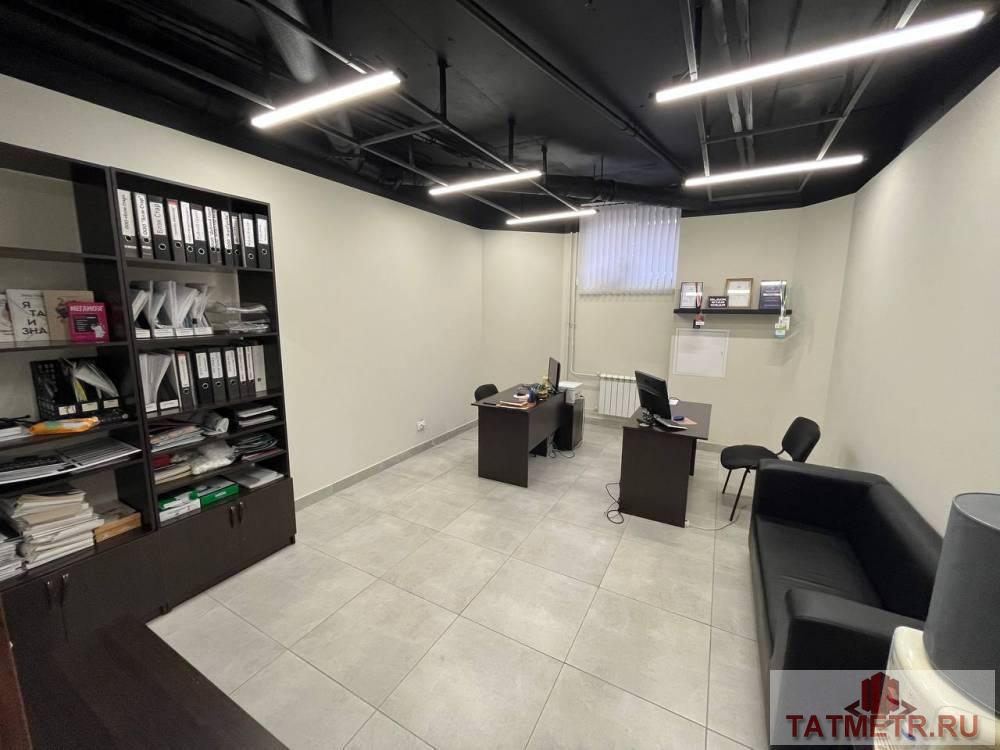 Продажа / Коммерческая / Office, Казань, 27 499 000 Продается офис по адресу Г.Кариева д.6, ЖК ХХI век. основные характеристики: — 3 входа (два с первой линии, один со... - 7