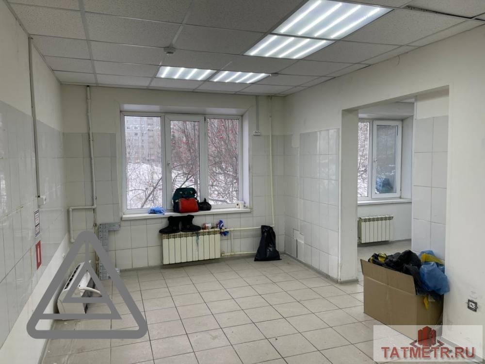 Аренда / Коммерческая / Free purpose, Казань, улица Четаева, 82 000 Сдается помещение с качественным ремонтом по адресу Четаева, 35 находящееся на первой линии В помещении:... - 1