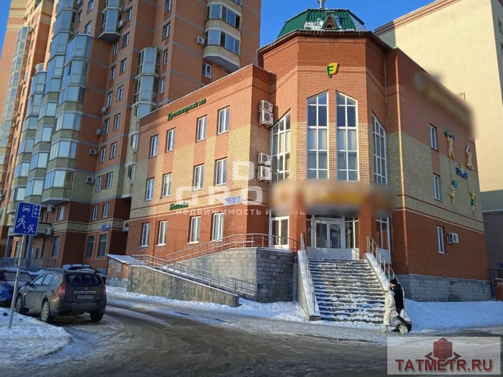 Коммерческая / Аренда / Офисы, Казань, улица Маршала Чуйкова, 150 000 Сдается третий этаж отдельно стоящего трех этажного здания на первой линии. Кабинетная нарезка . Большая парковка. 10... - 1