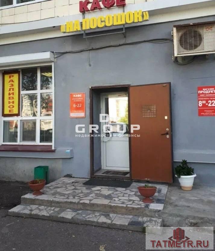 Аренда / Коммерческая / Free purpose, Казань, улица Декабристов, 91 000 Сдается помещение свободного (торгового) назначения 91 м². Характеристики: — Первый этаж, Первая линия, Отдельный...