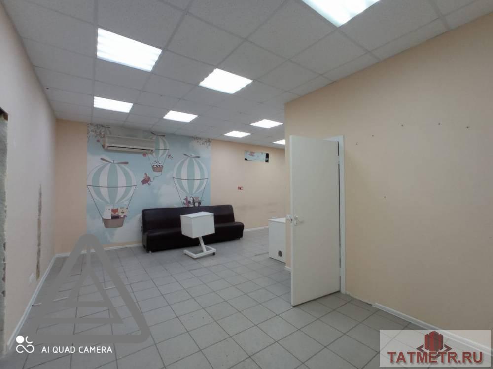 Аренда / Коммерческая / Free purpose, Казань, улица Максимова, 75 000 Сдается помещение свободного 107.8 кв.м по адресу Максимова 41. В хорошем состоянии. В помещении: — Электричество —... - 3
